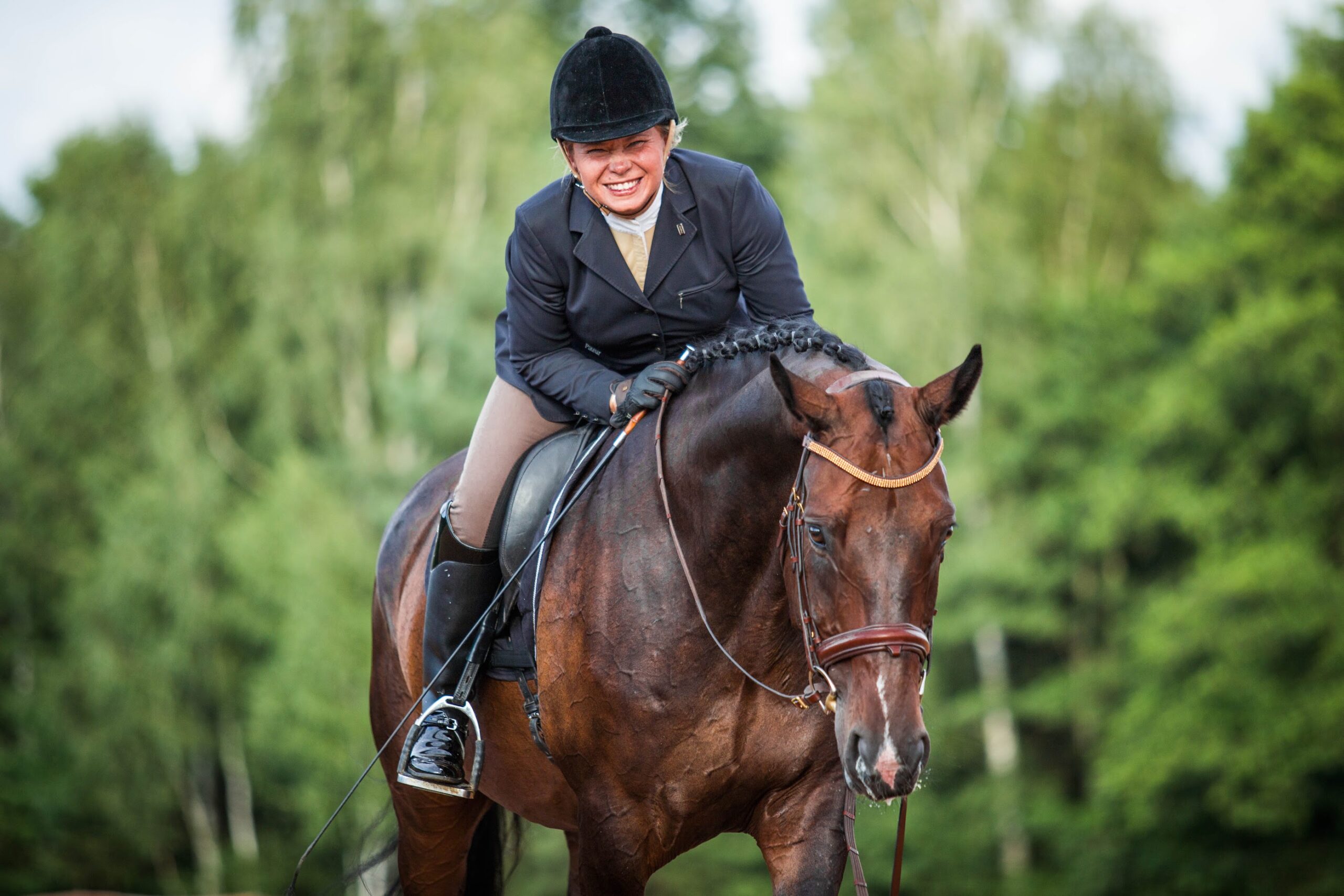 Ksenia Samsel podczas pracy z&nbsp;koniem